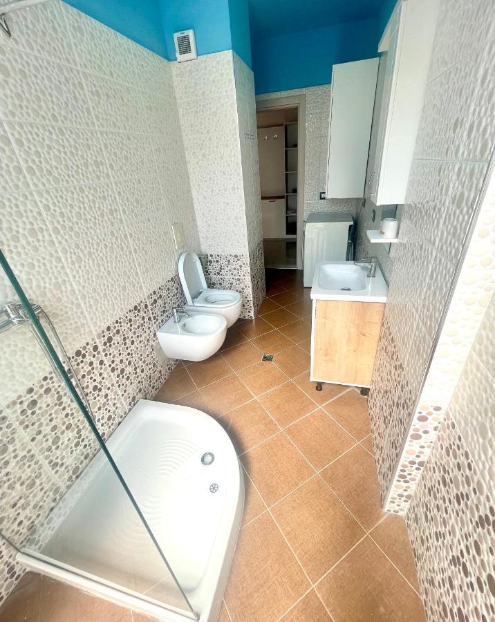 Modern & Cozy Apartment ティラナ エクステリア 写真